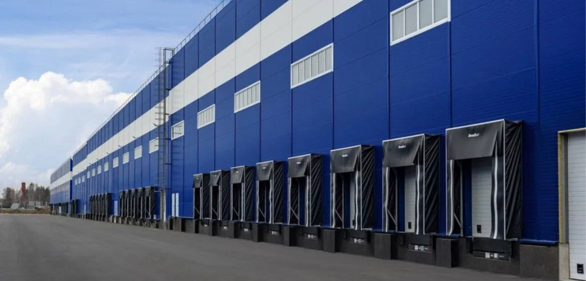 «Кас-Опт» арендовала 3,75 тыс. кв. м в логистическом комплексе «Атлант Парк». Консультантом сделки выступила Ricci